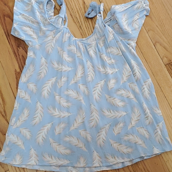 COLD SHOULDER TOP - Picture 4 of 5